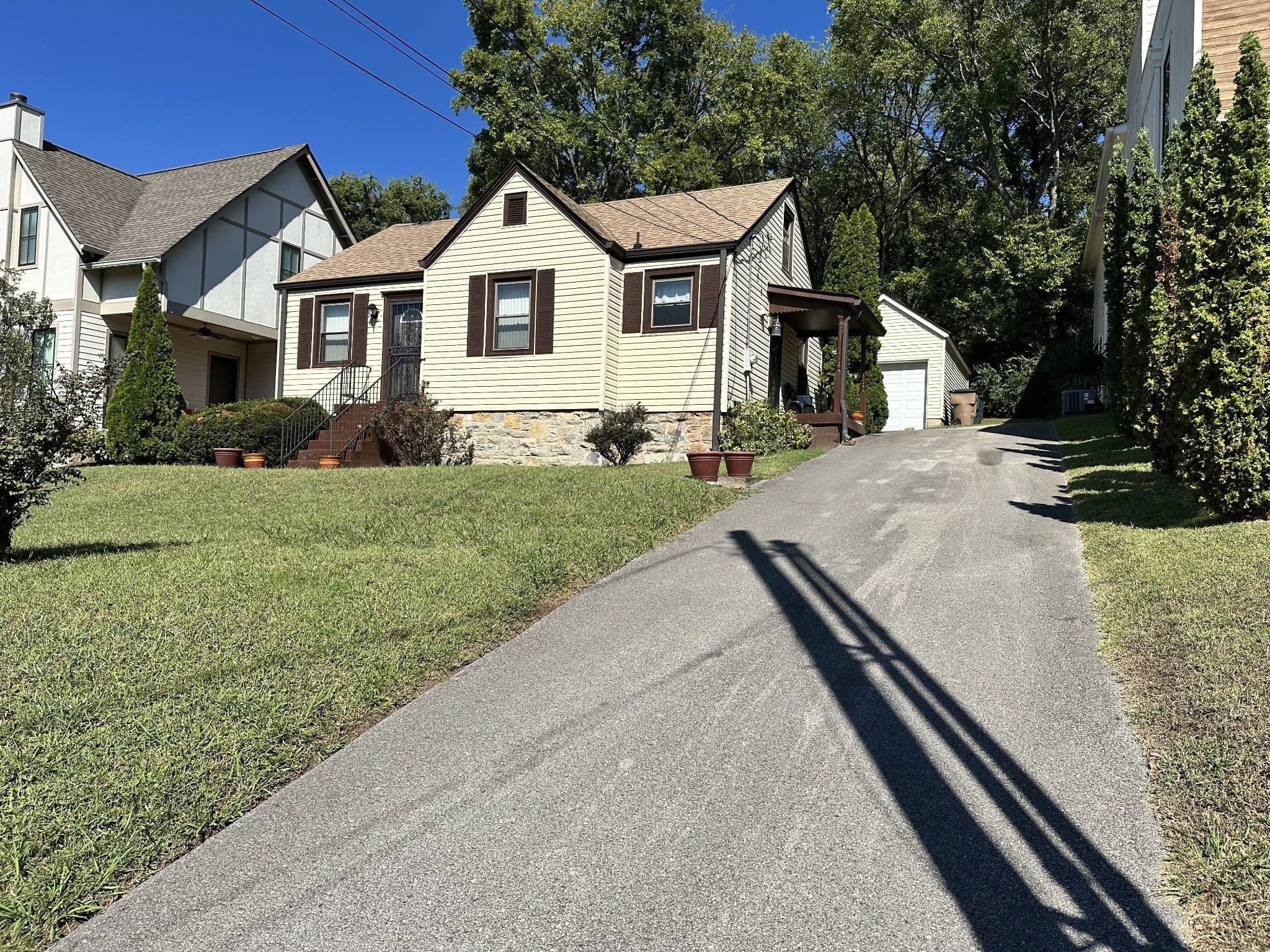 Front exterior and driveway at 820 Horner Avenue, 12 South Nashville